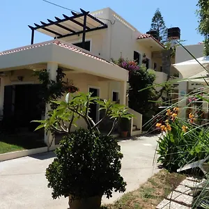 Apartament Julies, Kokkini Hani